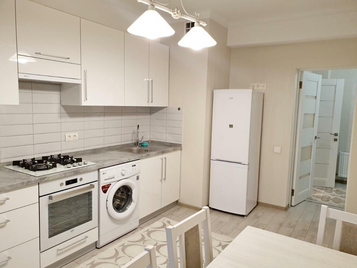 Center Apartment On Albisoara Street Chişinău Eksteriør billede