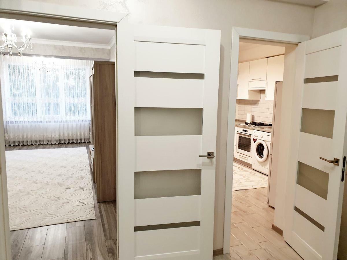 Center Apartment On Albisoara Street Chişinău Eksteriør billede